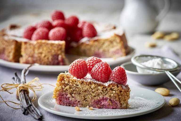 Pyszny bezglutenowy raj: przepis na ciasto z mąki ryżowej i malinami