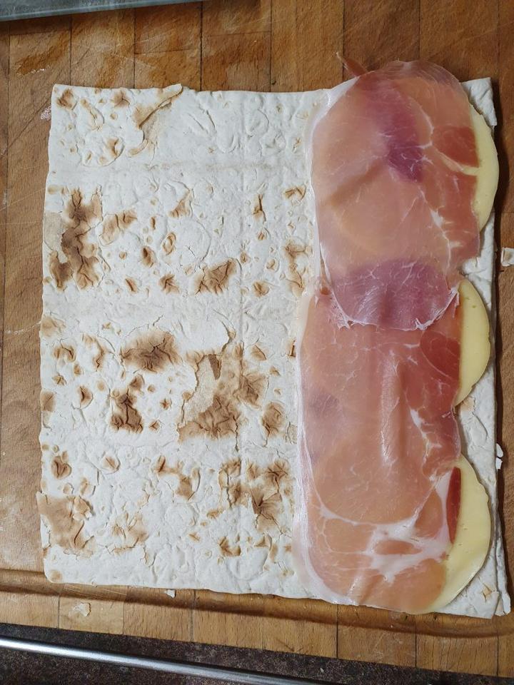 Dodatki i sosy do lawasza