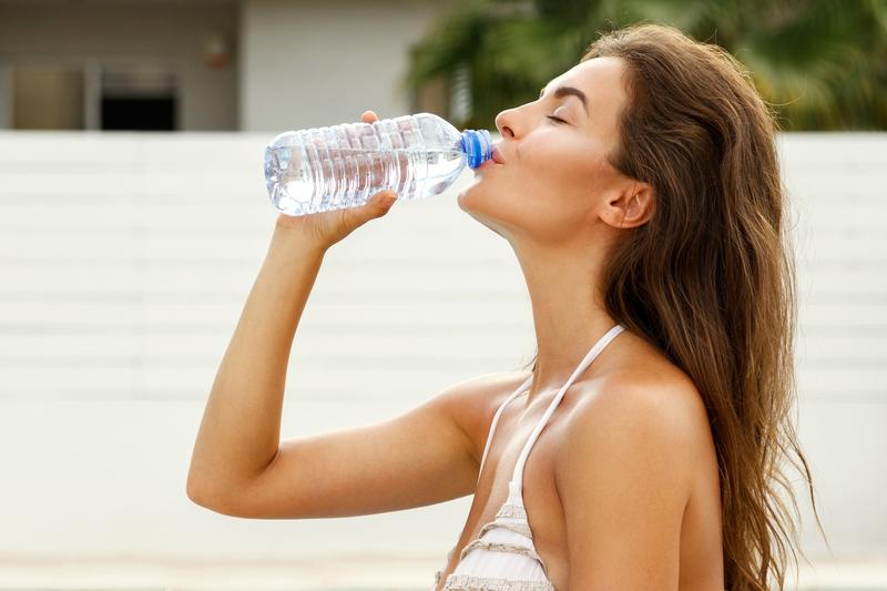 Woda a badanie kreatyniny: Co warto wiedzieć przed wizytą?