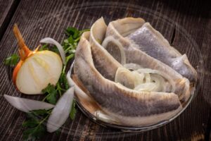 Tajemnice zdrowia: 7 powodów, dla których śledzie wspierają serce i mózg