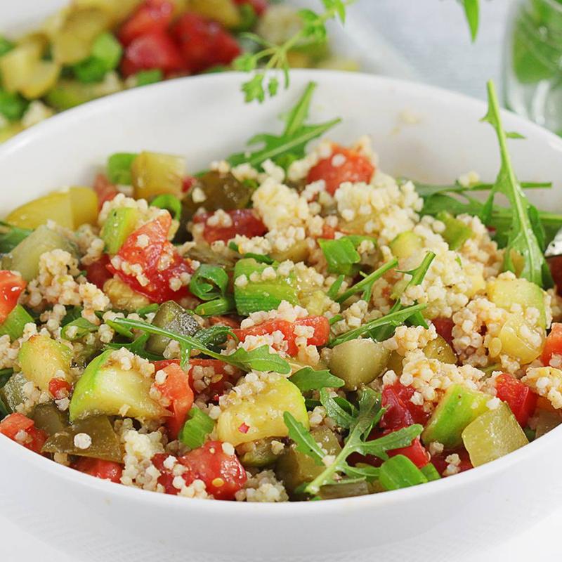 Zachwycające dietetyczne sałatki z kaszami: Odkryj 7 pysznych przepisów na fit obiad