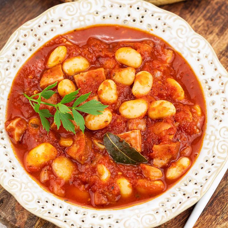 Fasolka po bretońsku wege z tofu – przepis, który odkryje przed tobą nowe smaki