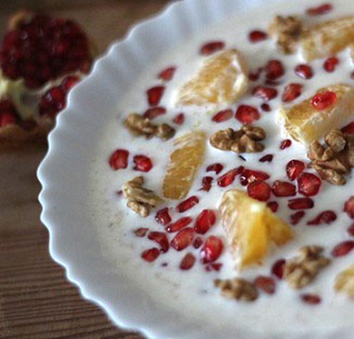 Rozkoszuj się idealnym śniadaniem: Przepis na pyszną owsiankę z granatem